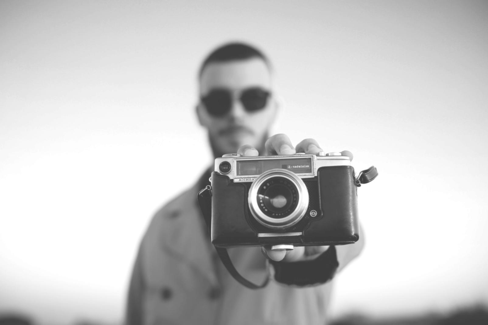 Professionelles Dokumentarfilm-Schnittstudio mit modernster Ausrüstung für die Bearbeitung von Filmmaterial